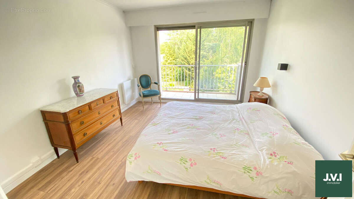 Appartement à ENGHIEN-LES-BAINS