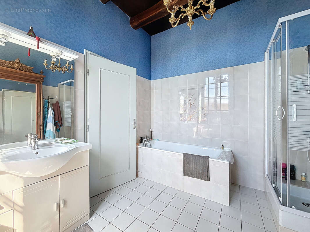 Maison à GRANCEY-LE-CHATEAU-NEUVELLE