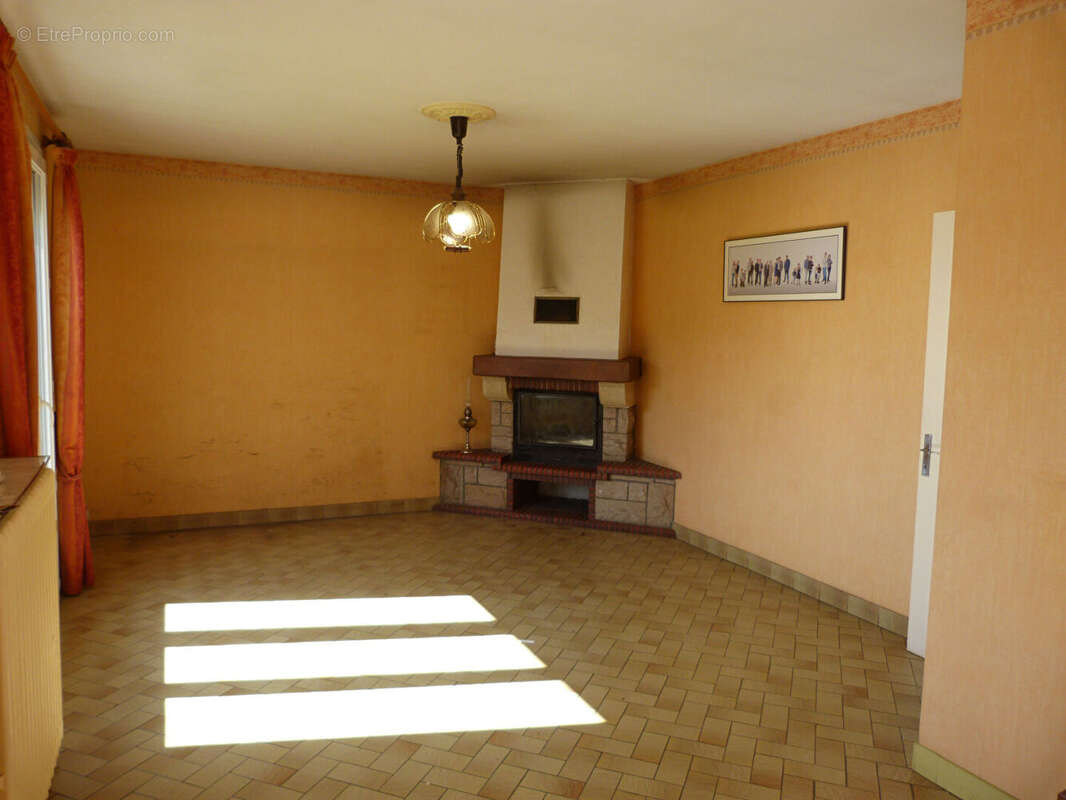 Maison à MERAL