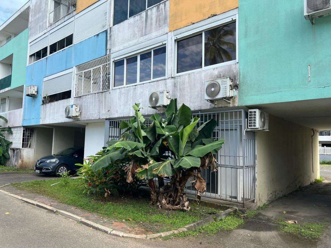 Appartement à LES ABYMES