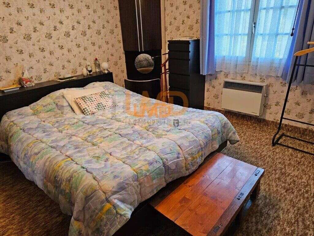 Maison à SAINT-MARTIN-DE-VALAMAS