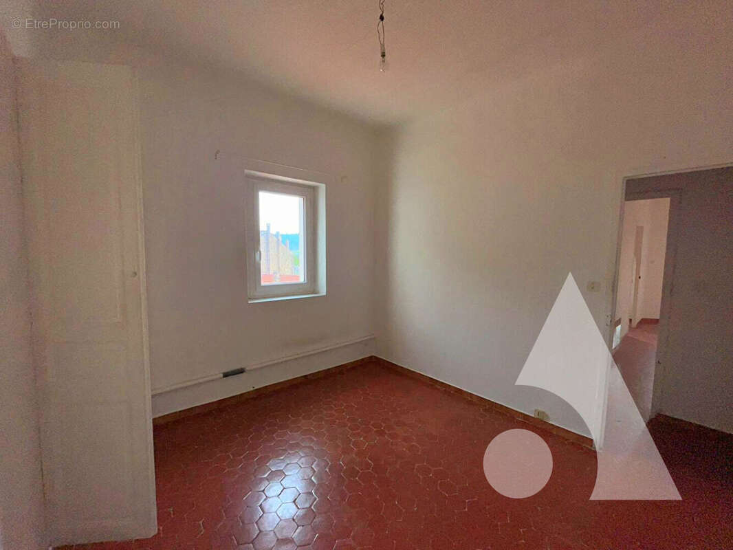 Appartement à SALERNES