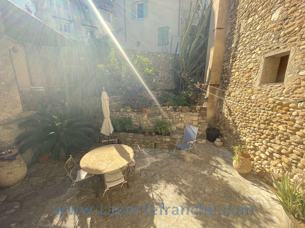 Maison de charme avec jardin, garage & vue mer   Haut-de-Cagnes - photo 18
