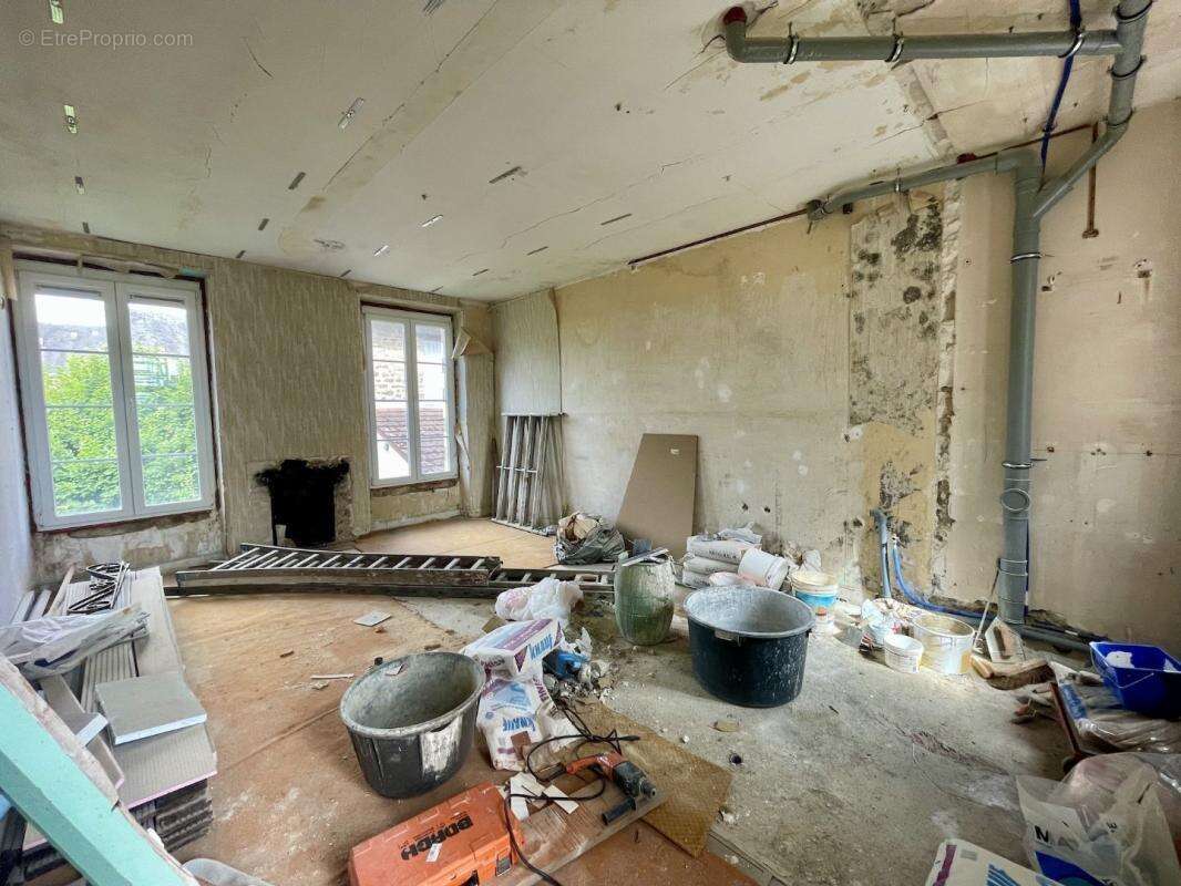 Appartement à CROZANT