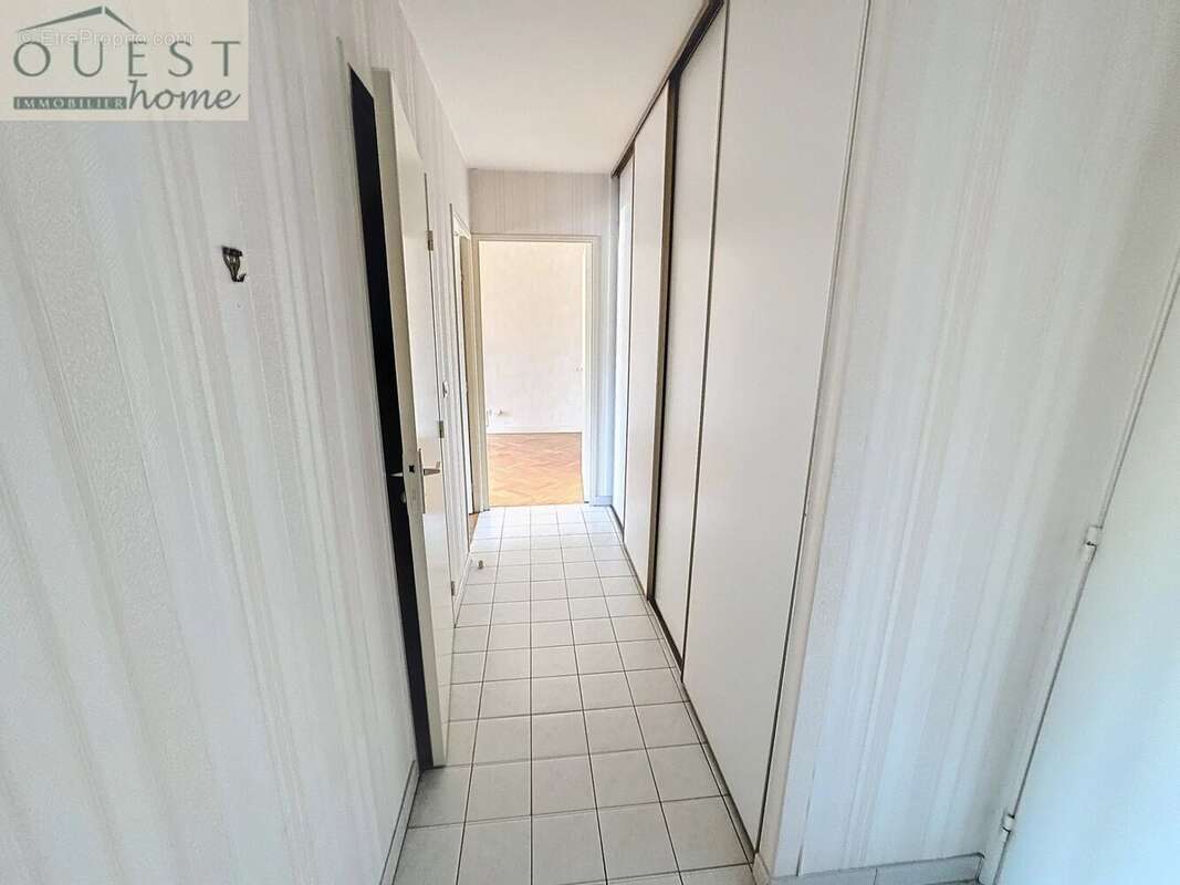 Appartement à CHARBONNIERES-LES-BAINS