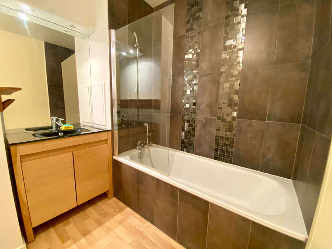 Appartement à SARTROUVILLE