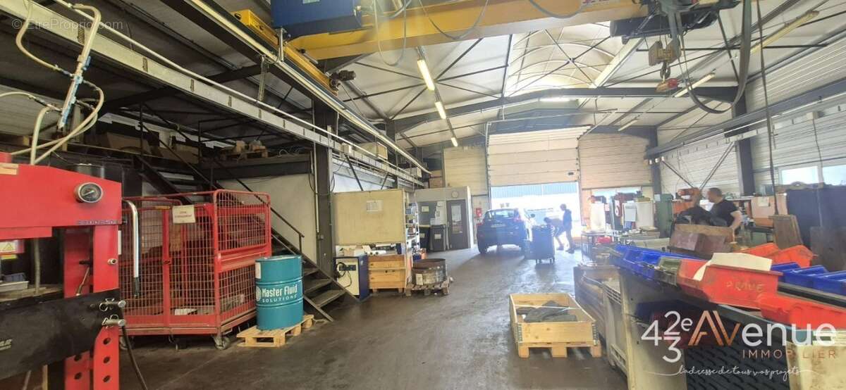 Commerce à FRAISSES