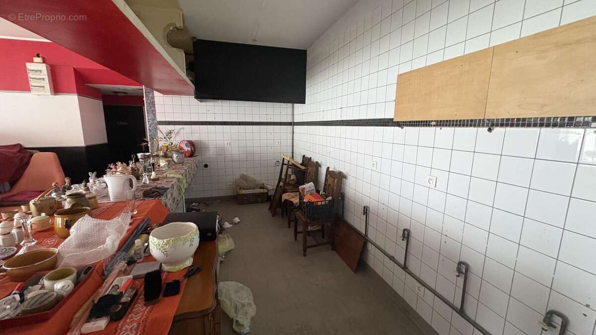 Opportunité à Saisir à Commentry (03) : Immeuble Mixte - Local Commercial + Habitation à l'Étage - photo 20