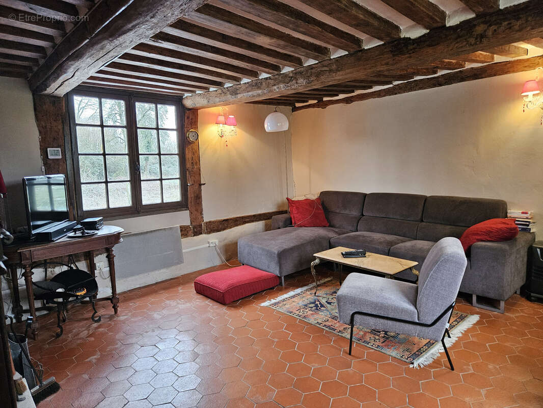 Maison à CORMEILLES