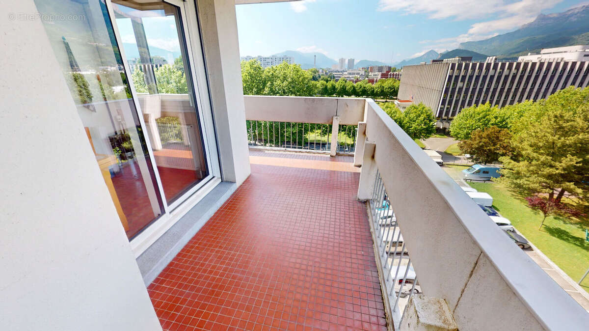 Appartement dernier étage de 82 m2  - Boulevard Joseph Vallier / Catane - photo 10