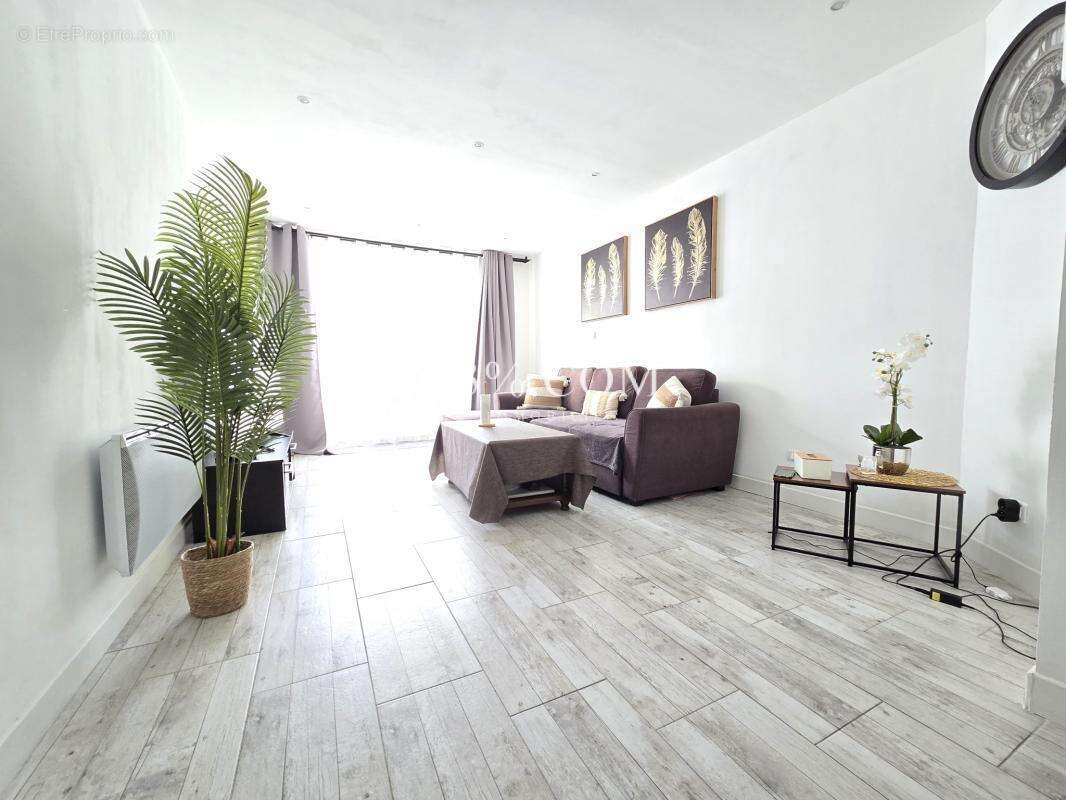 MAISON 88 m2 : 3 chambres, terrasse - photo 2