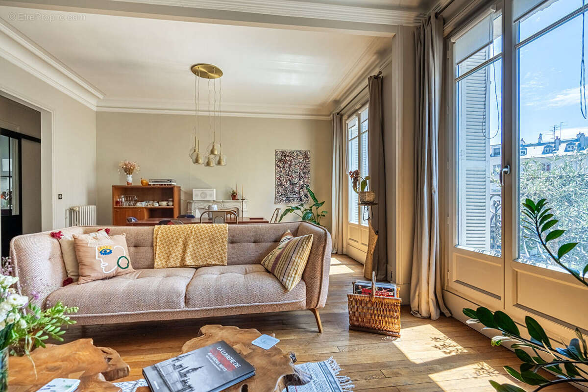 Appartement à PARIS-11E