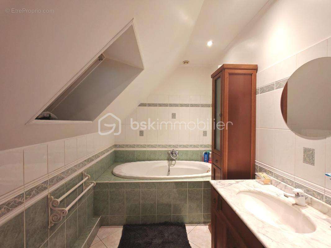 Maison à SAACY-SUR-MARNE