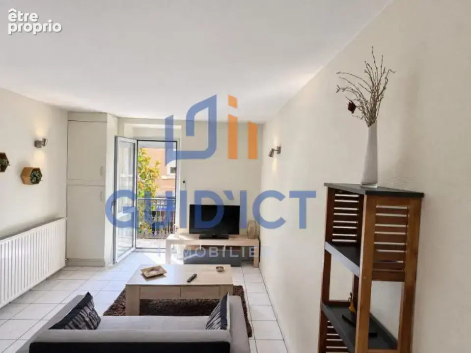 Un t2 qui voit grand : de la lumière, un balcon et de la place pour vivre - photo 2