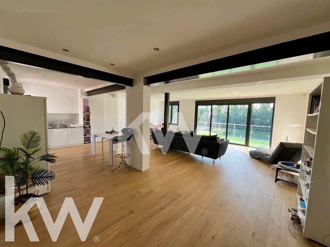 Appartement 153 m² à Saint-Hilaire-Saint-Mesmin  - photo 4