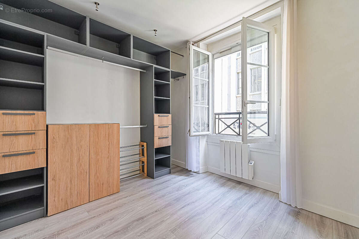 Appartement à PARIS-3E