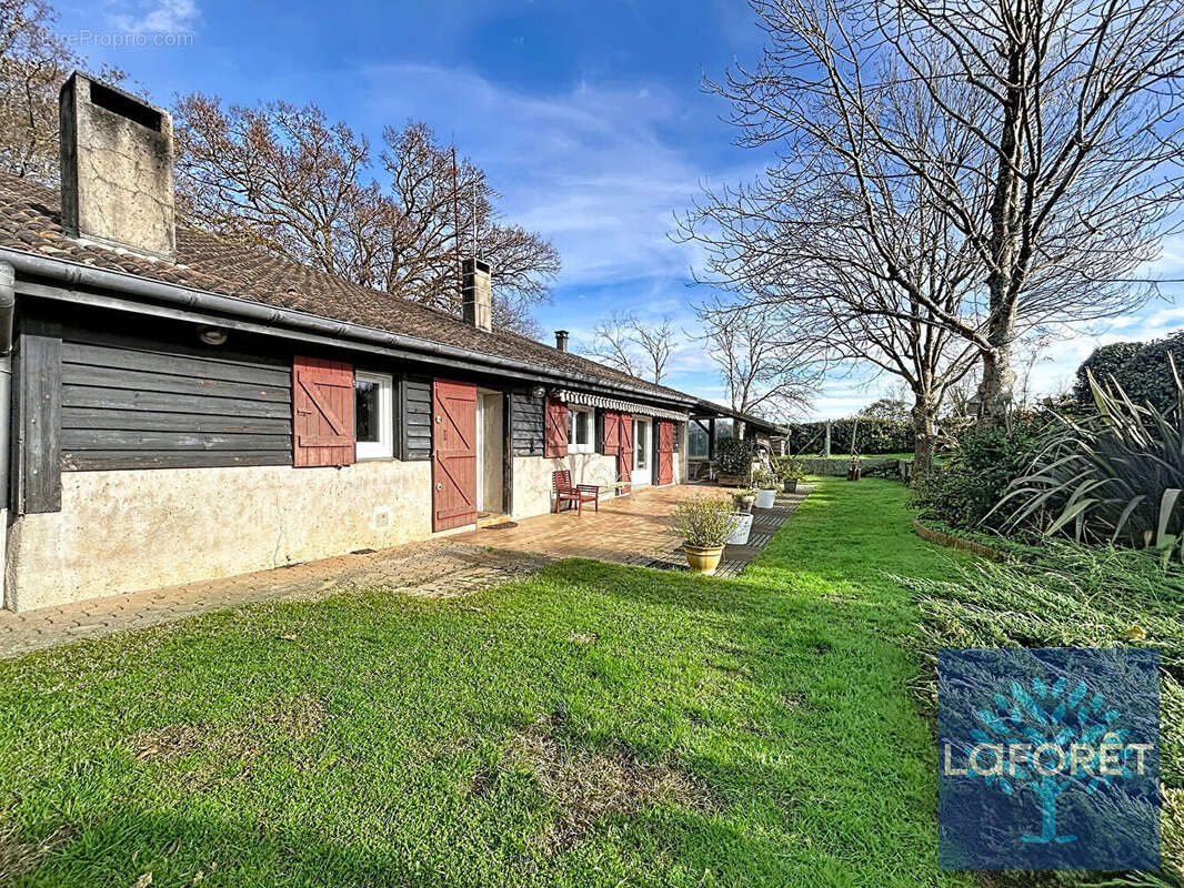 Maison à SAINT-GEOURS-DE-MAREMNE