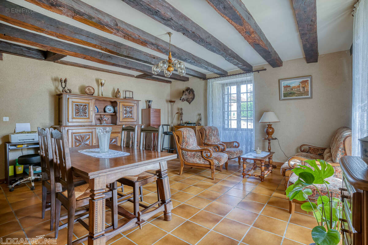 Maison à VILLAMBLARD