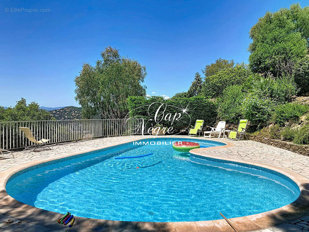 Maison à BORMES-LES-MIMOSAS