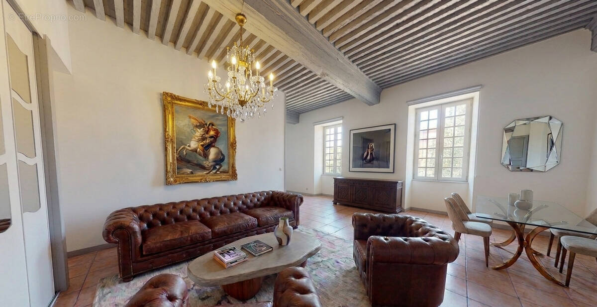 Appartement à LA SEAUVE-SUR-SEMENE
