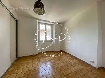 Appartement à LORGUES