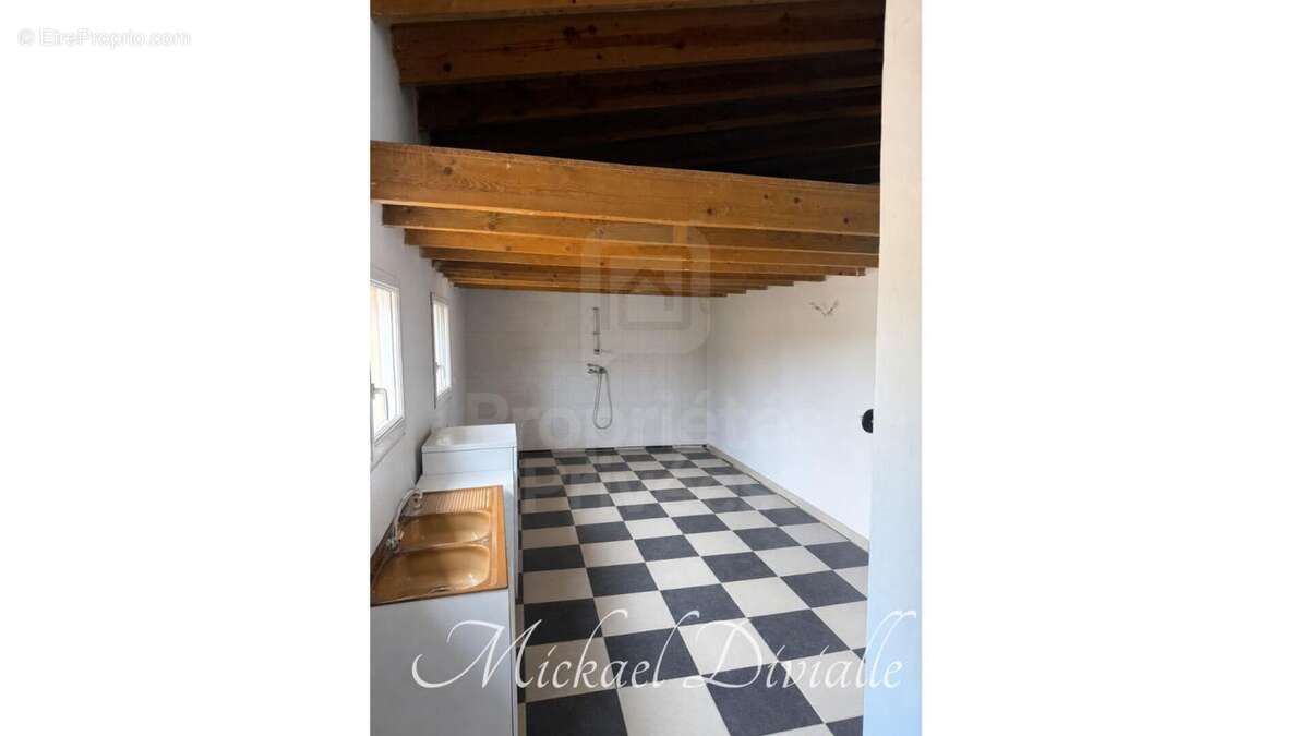 Maison de plain-pied Entre vallée et vignes a Pomas - photo 5