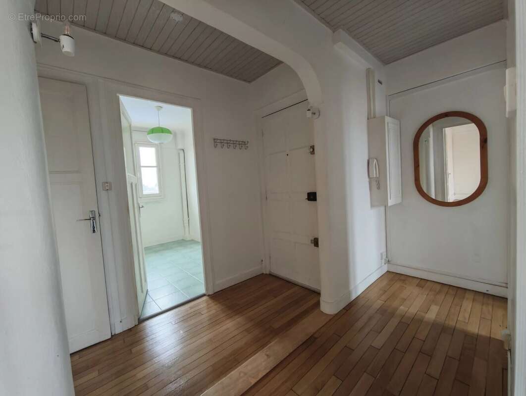 Appartement à CHAVILLE