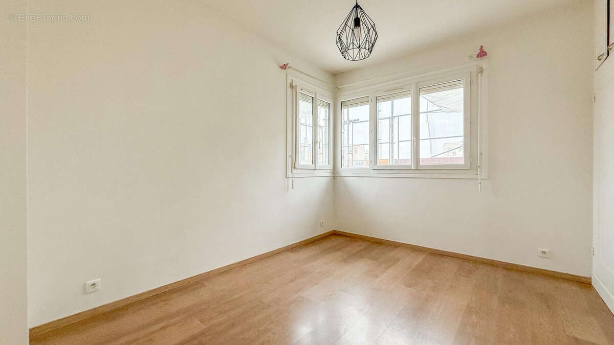 Appartement à NANTERRE
