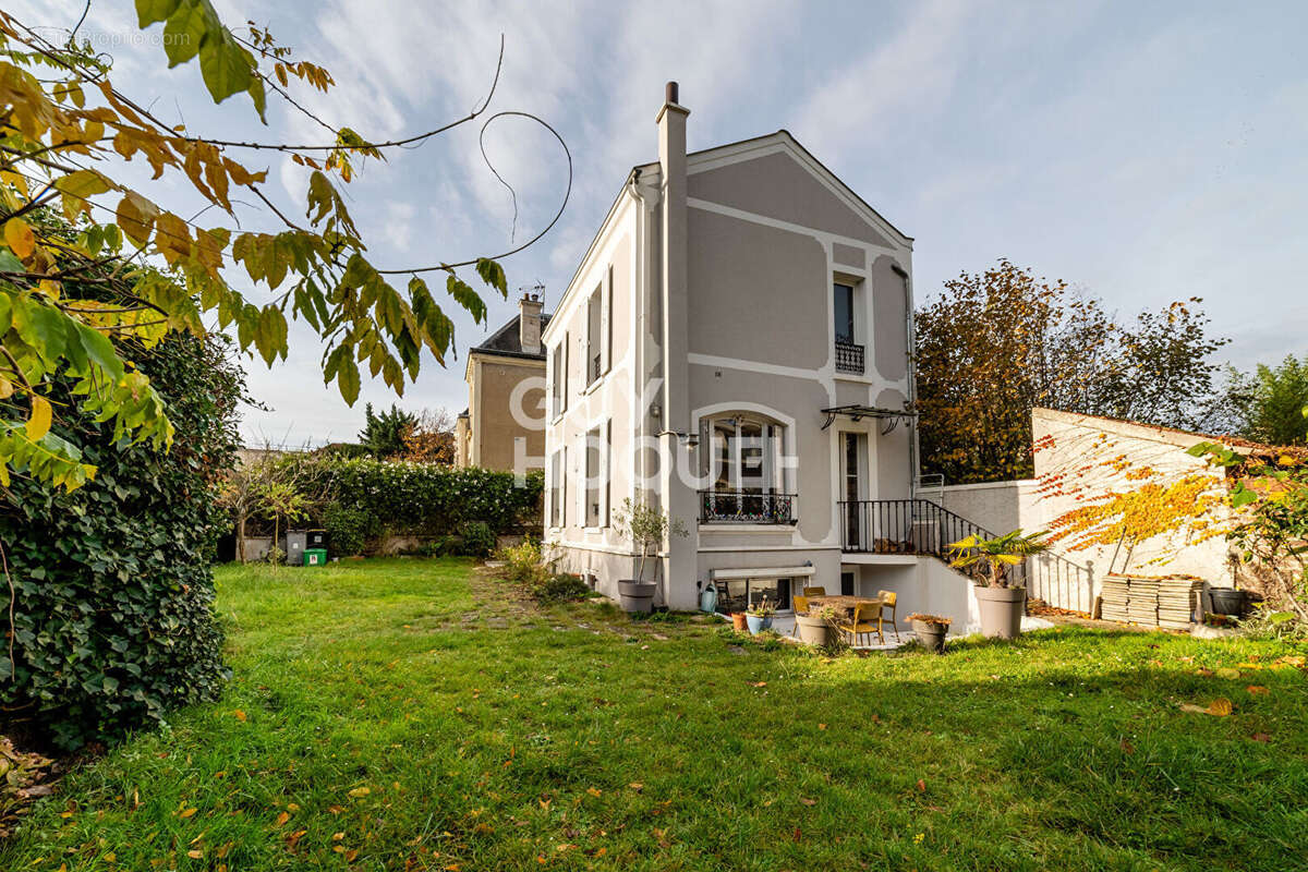Maison à ASNIERES-SUR-SEINE