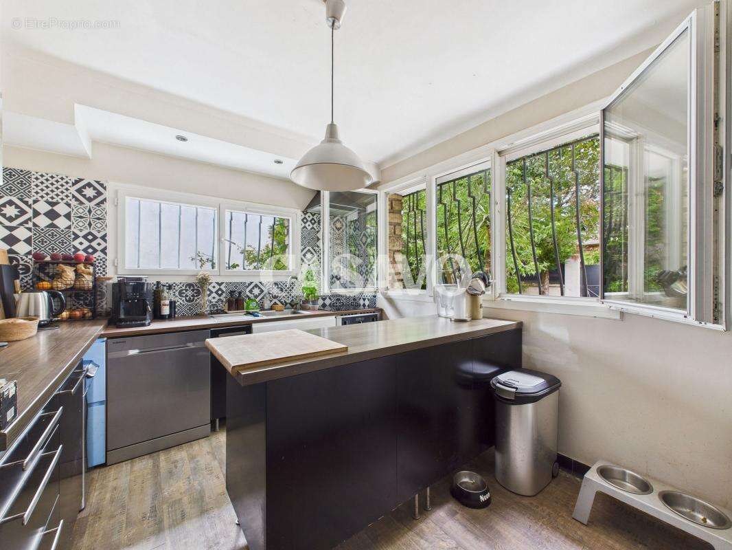 Maison à LE PLESSIS-ROBINSON