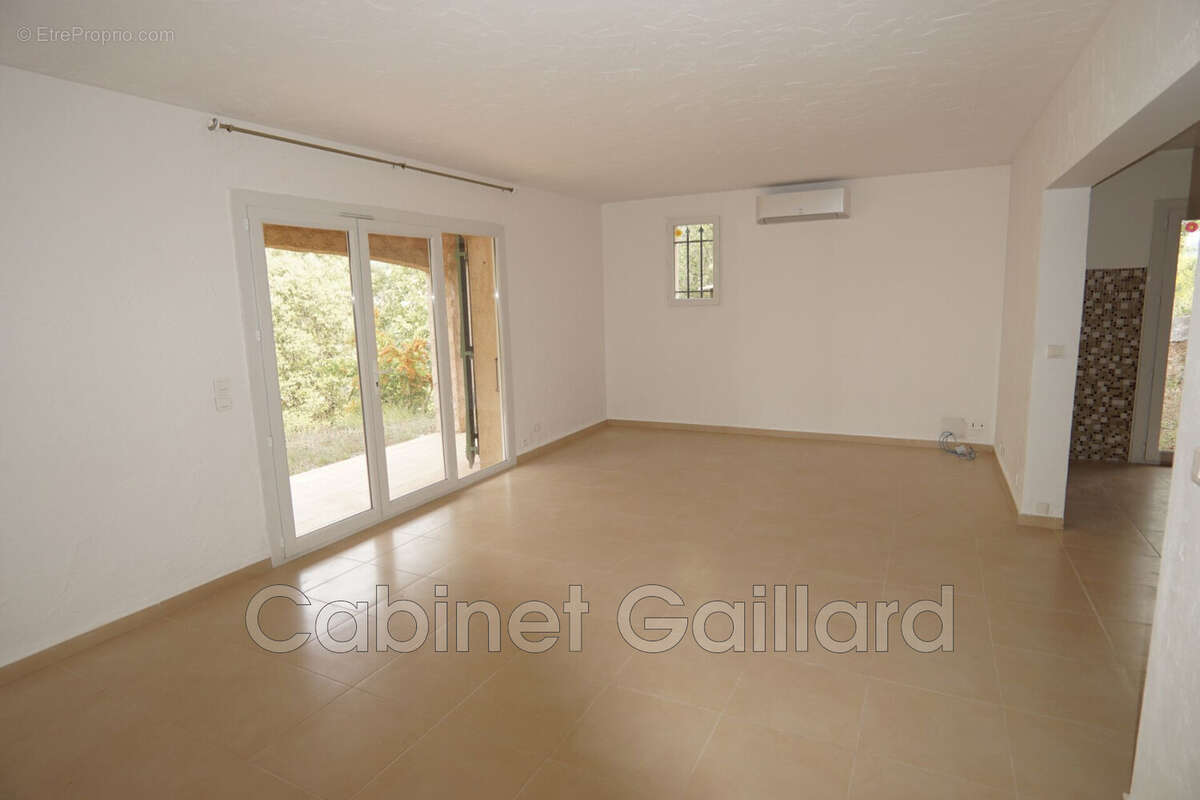 Maison à PEYMEINADE