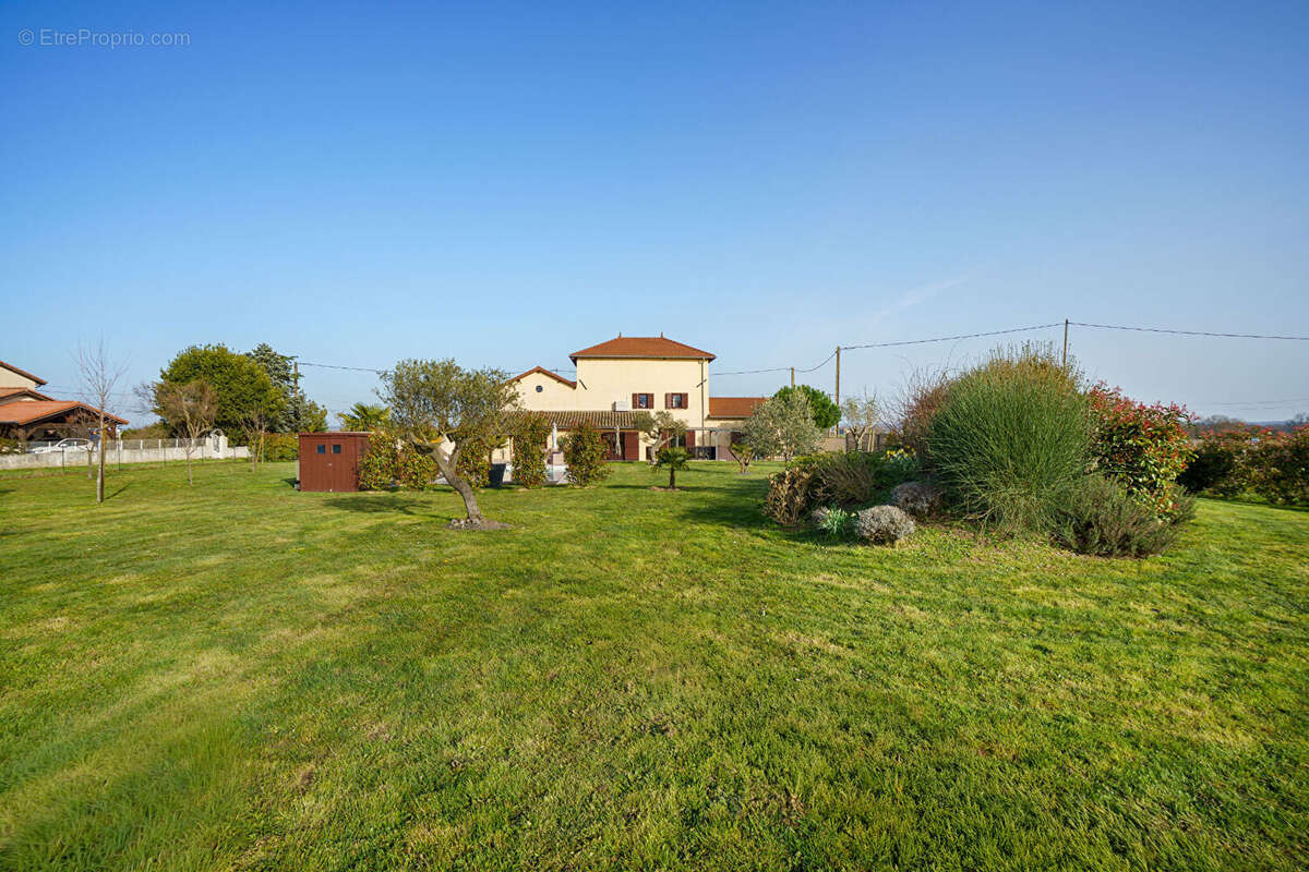 Maison d'exception Charentay 6 pièces 208 m2 - photo 15
