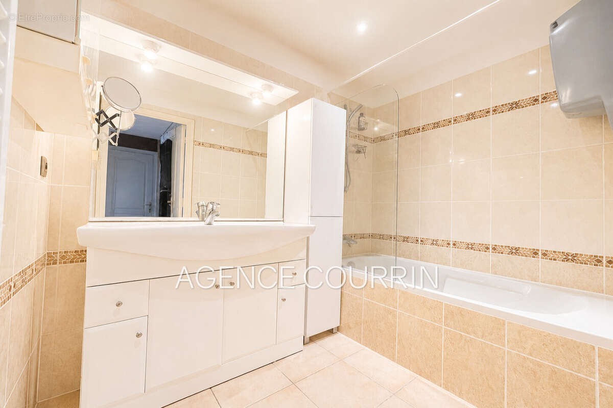 Appartement 65 m² à Grasse  - photo 9