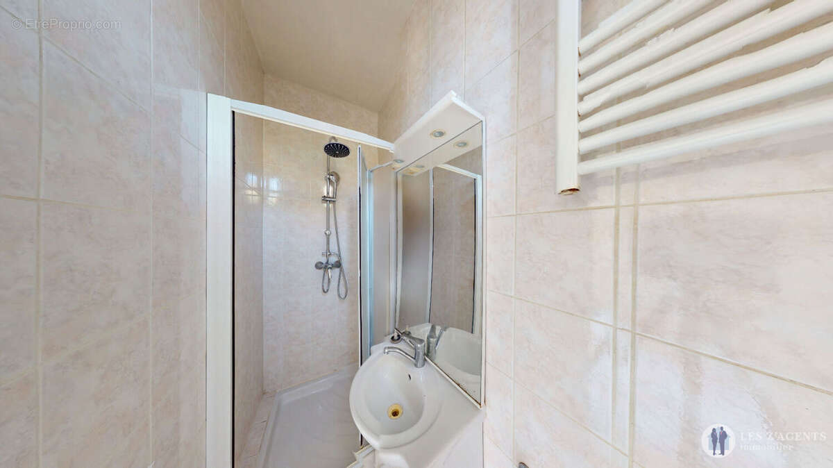 Appartement à SAINT-MARTIN-D'HERES