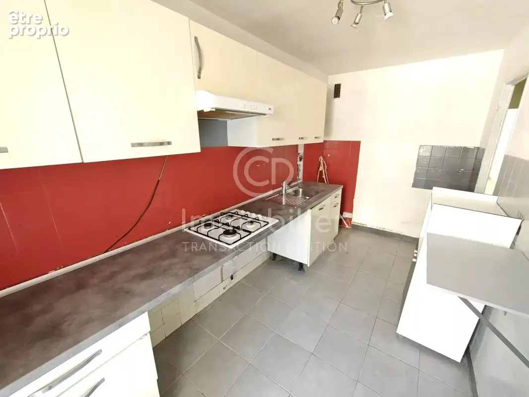 T3 traversant sud-nord 62m² rez-de-jardin - photo 6