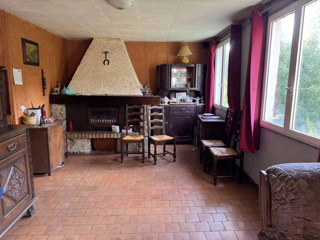 Maison à GUYENCOURT-SUR-NOYE