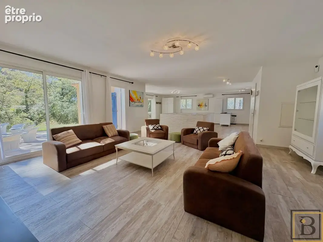 Mougins   Villa récente 164 m2 avec piscine, beaux volumes et double garage - photo 5