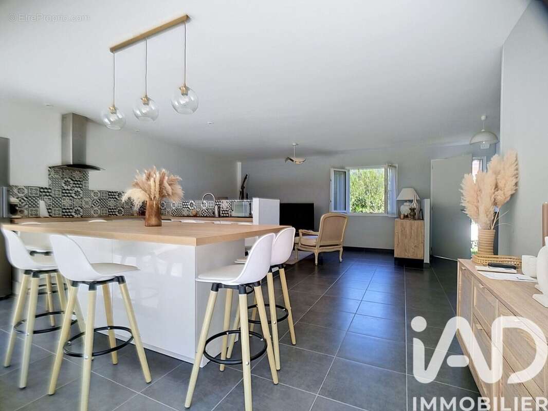 Maison 100 m² à Crozes-Hermitage  - photo 2