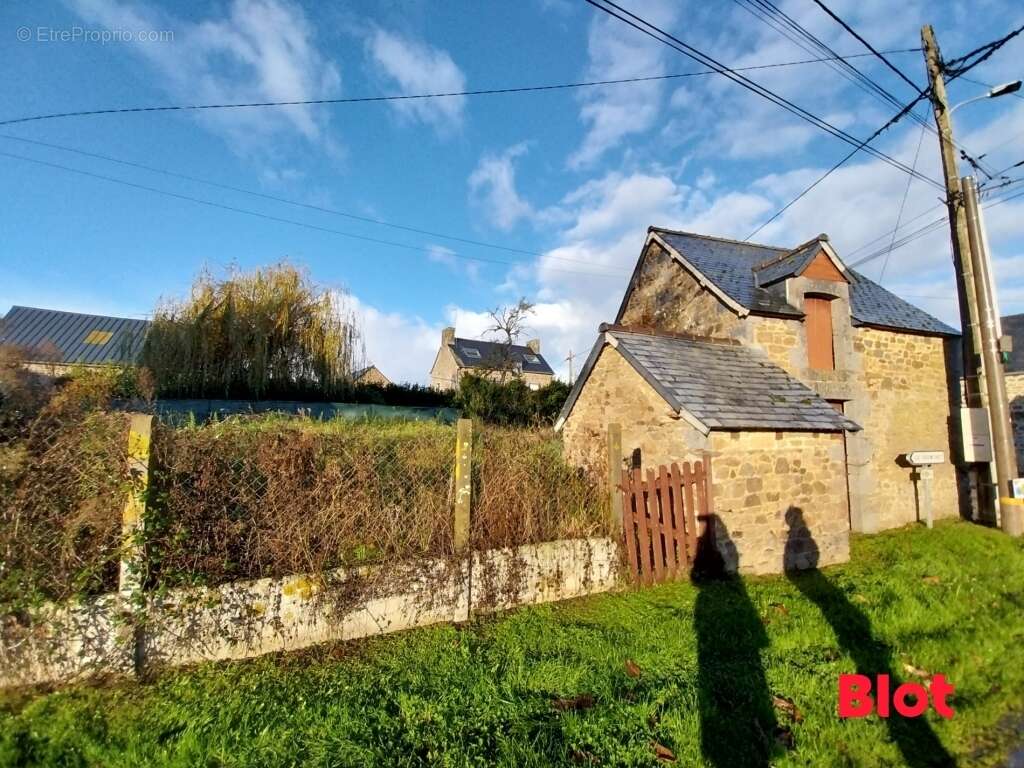 Maison à LE TRONCHET