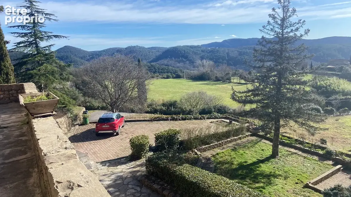 MAS DE 847 m2 sur 20 hectares. - photo 4