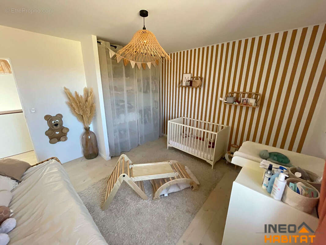 Maison La Chapelle Chaussee 4 pièce(s) 102 m2 - photo 12