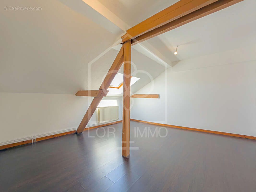 Appartement à MONTOIS-LA-MONTAGNE