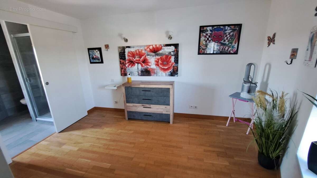 Agde - appartement duplex de standing - t4 au dernier étage - terrasse 36m² (vue)- 2 parkings couverts. - photo 20