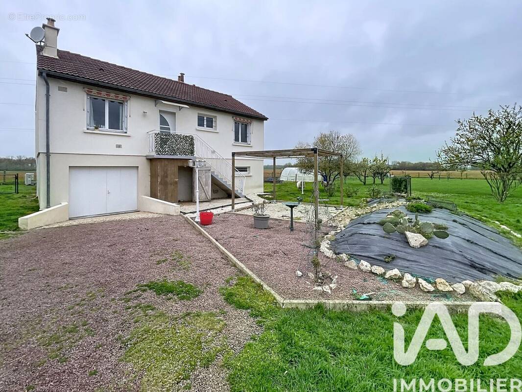 Photo 1 - Maison à SORIGNY