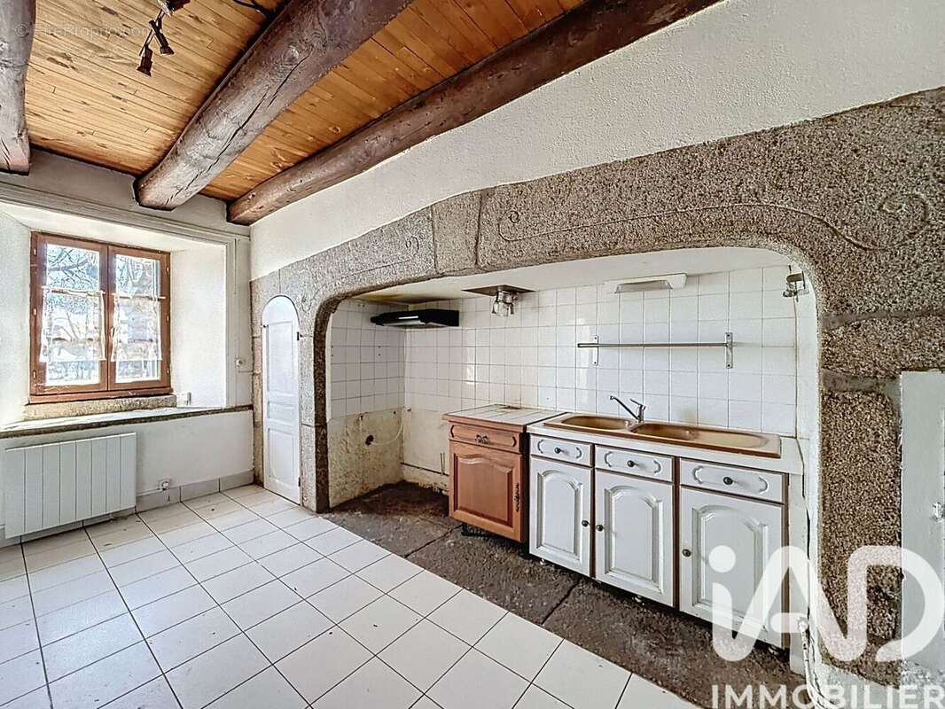 Maison 153 m² à Loubaresse  - photo 8