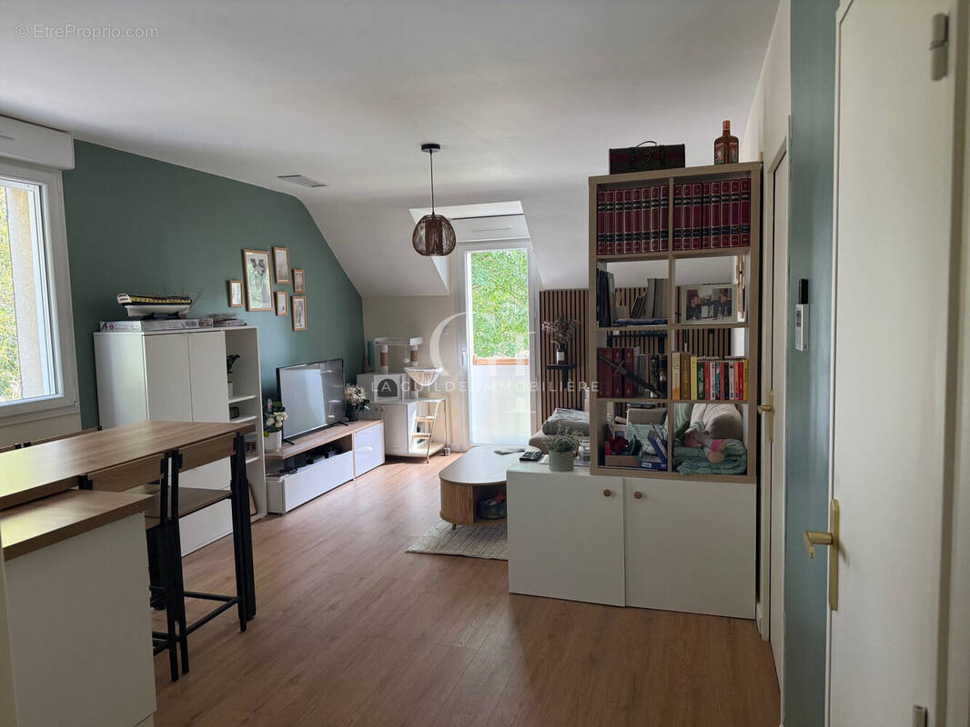 Appartement à LES PONTS-DE-CE