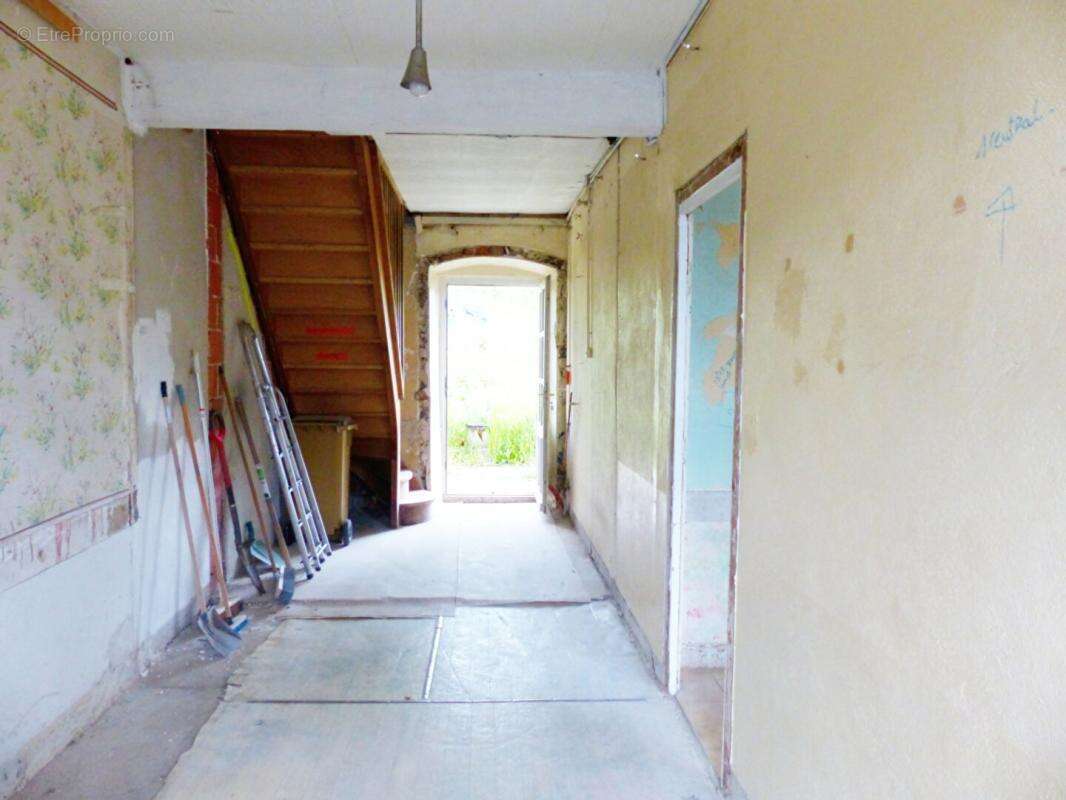 Maison Saint Hostien 11 pièce(s) 225 m2 - photo 7