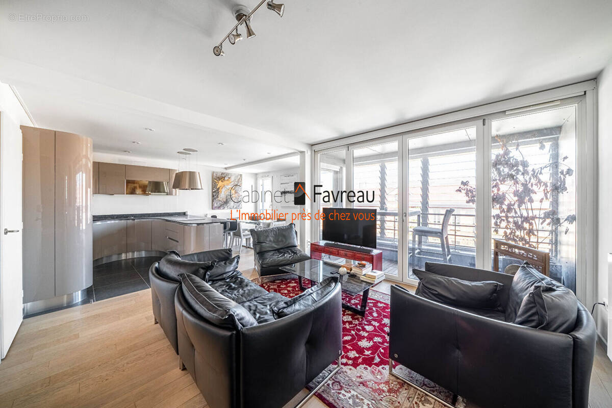 Appartement à PARIS-14E