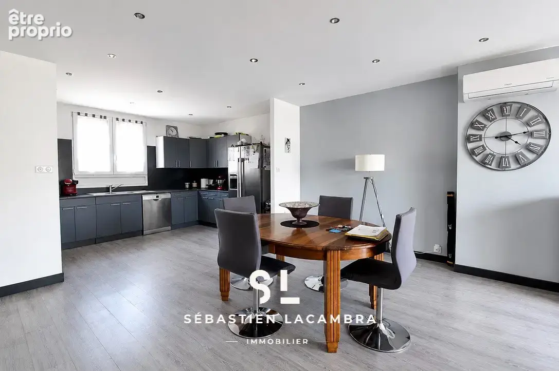 Maison de ville avec appartement indépendant   Habitez à l’étage, louez le rez-de-chaussée - photo 10