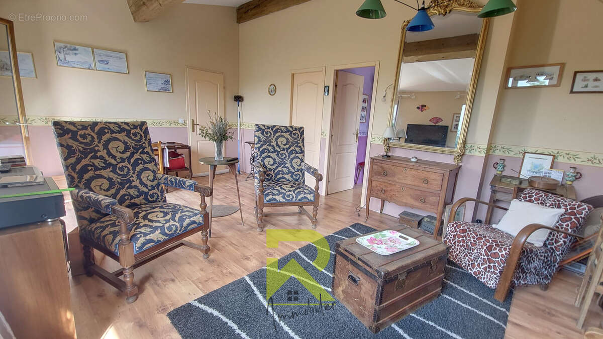 Maison à PEYREFITTE-SUR-L'HERS